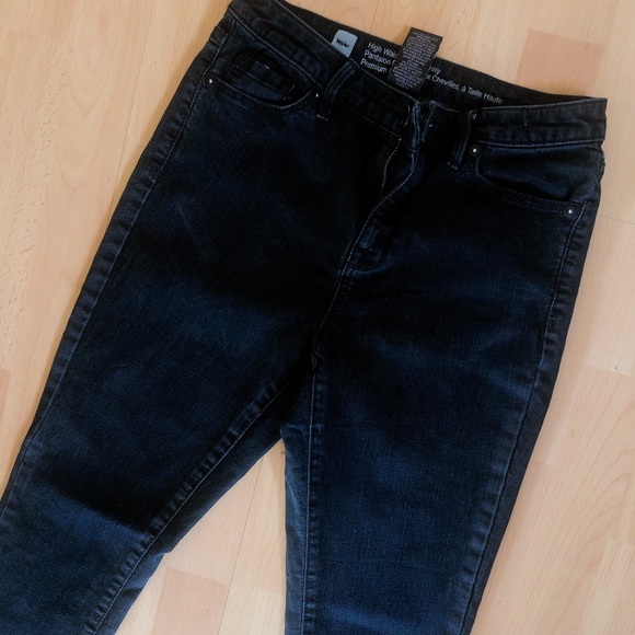 High Waisted Black Premium Denim Skinny Jeans🖤🔥 - Picture 4 of 9